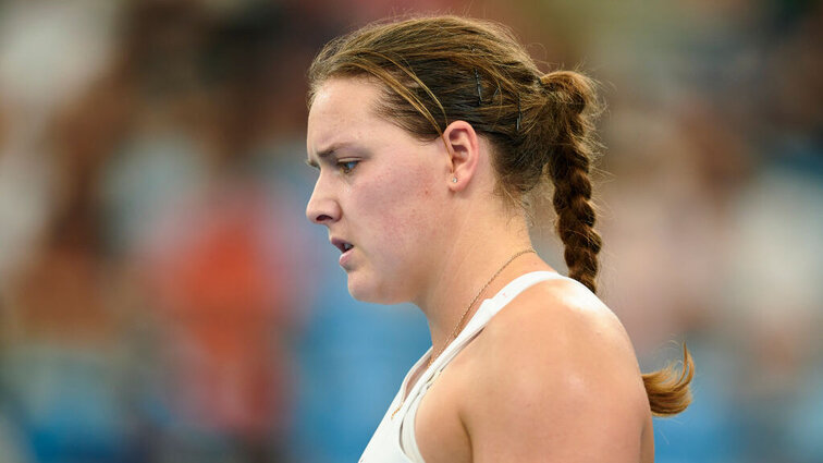 Dramatisches Ende für Jule Niemeier im Match gegen Marketa Vondrousova.