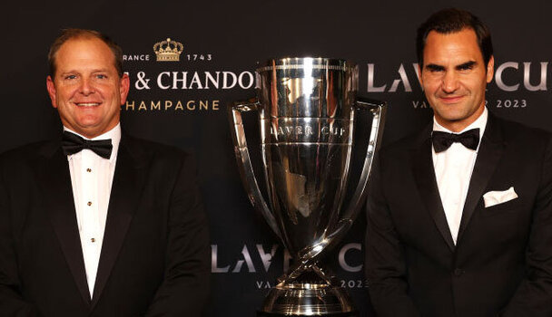 Tony Godsick und Roger Federer beim Laver Cup 2023 in Vancouver