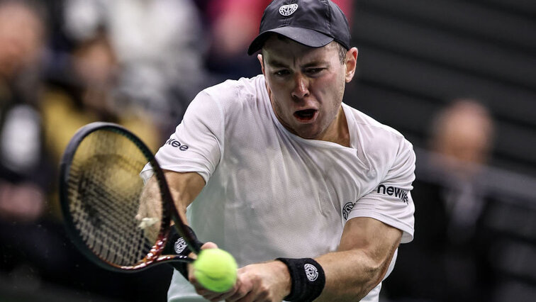 Dominik Koepfer, hier beim Davis Cup in Ungarn, ist in Dallas erfolgreich gestartet